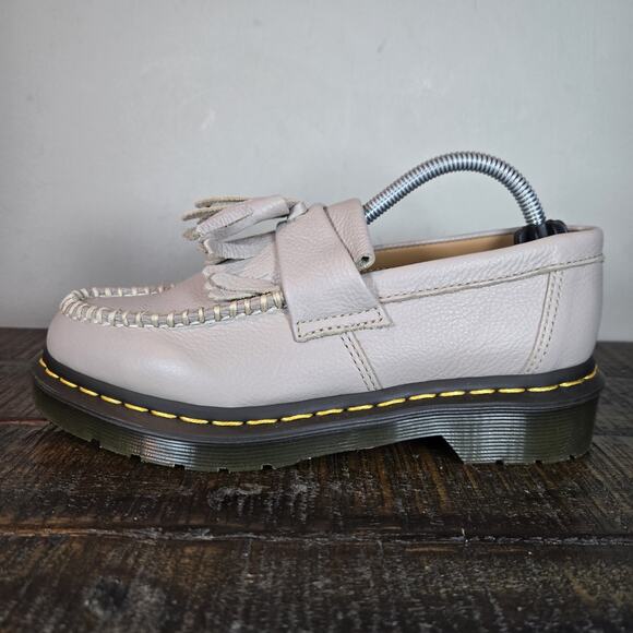 NEW Dr Martens Adrian Womens Size 6 Leather Tassel Loafer Shoes Taupe - Picture 7 of 11